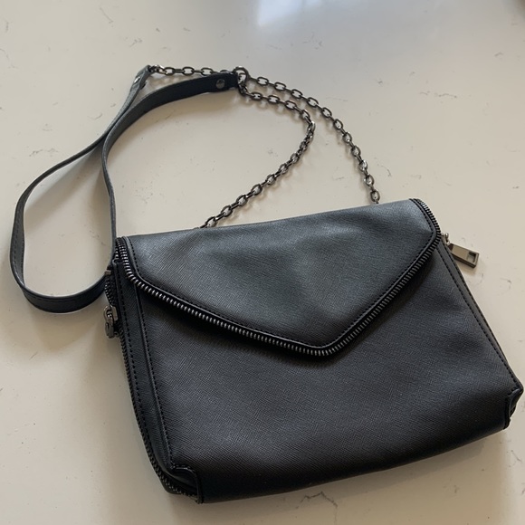 Banana Republic Handbags - Banana Republic Crossbody Purse